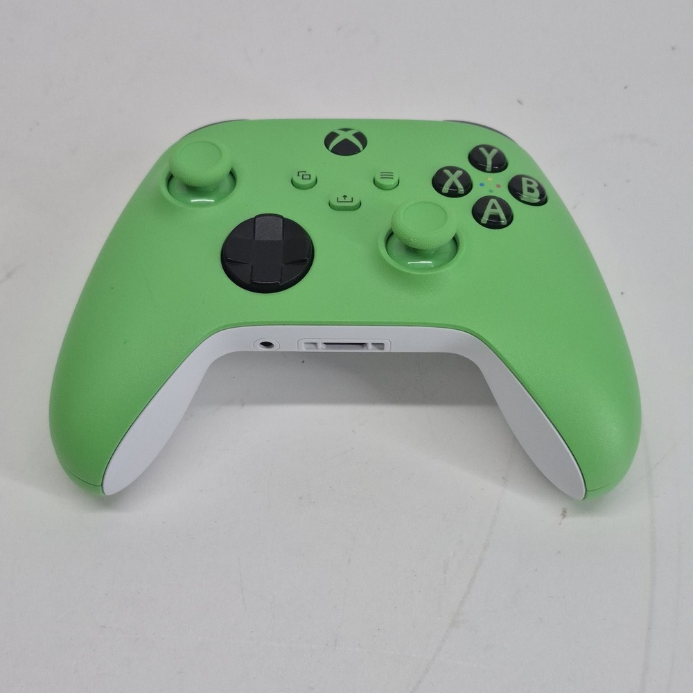 Xbox Series X|S Wireless Controller – Model 1914 – Velocity Green